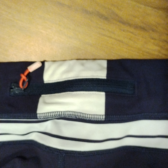 Lululemon cropped leggings - Picture 12 of 13